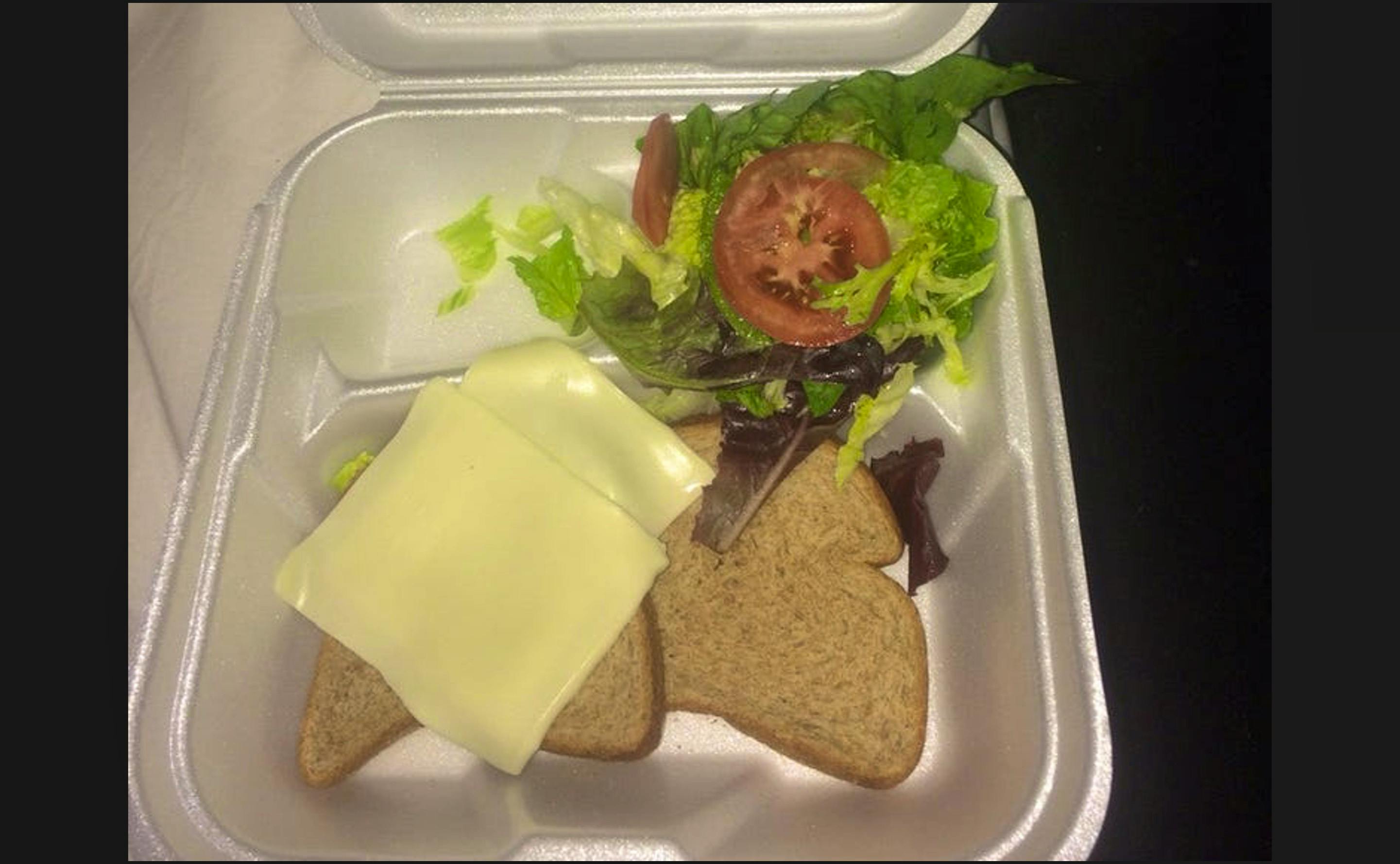 L'offre de restauration du premier Fyre Festival. Gordon Ramsey aurait probablement une attaque. 